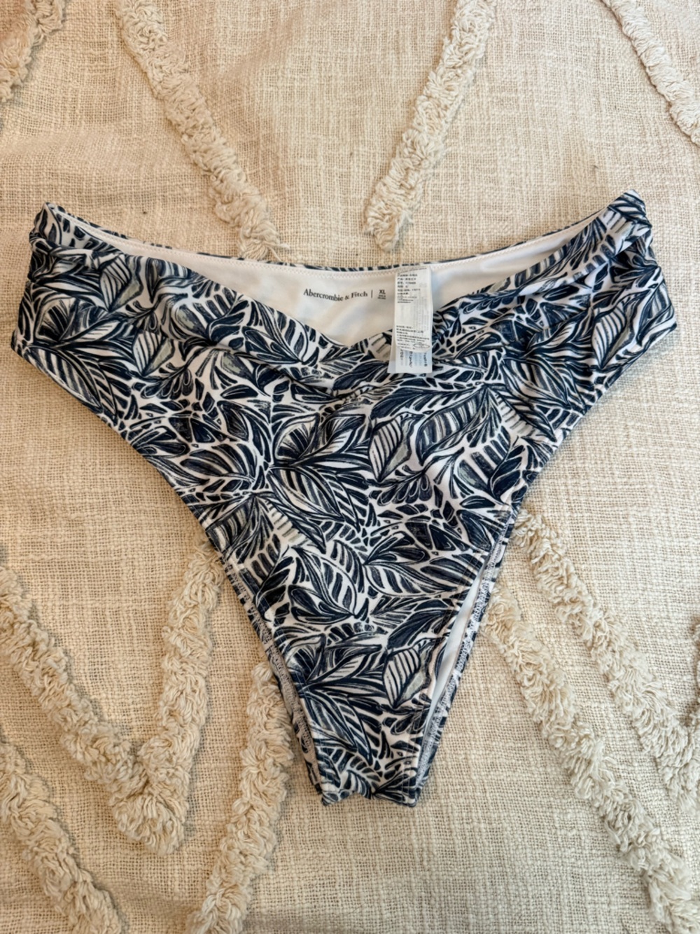 Abercrombie and Fitch Swim Bottoms 💙